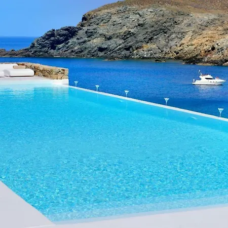 Master 13 Bedrooms Mykonos Town